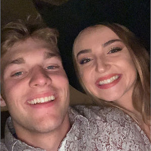 Meet your Posher, Ava